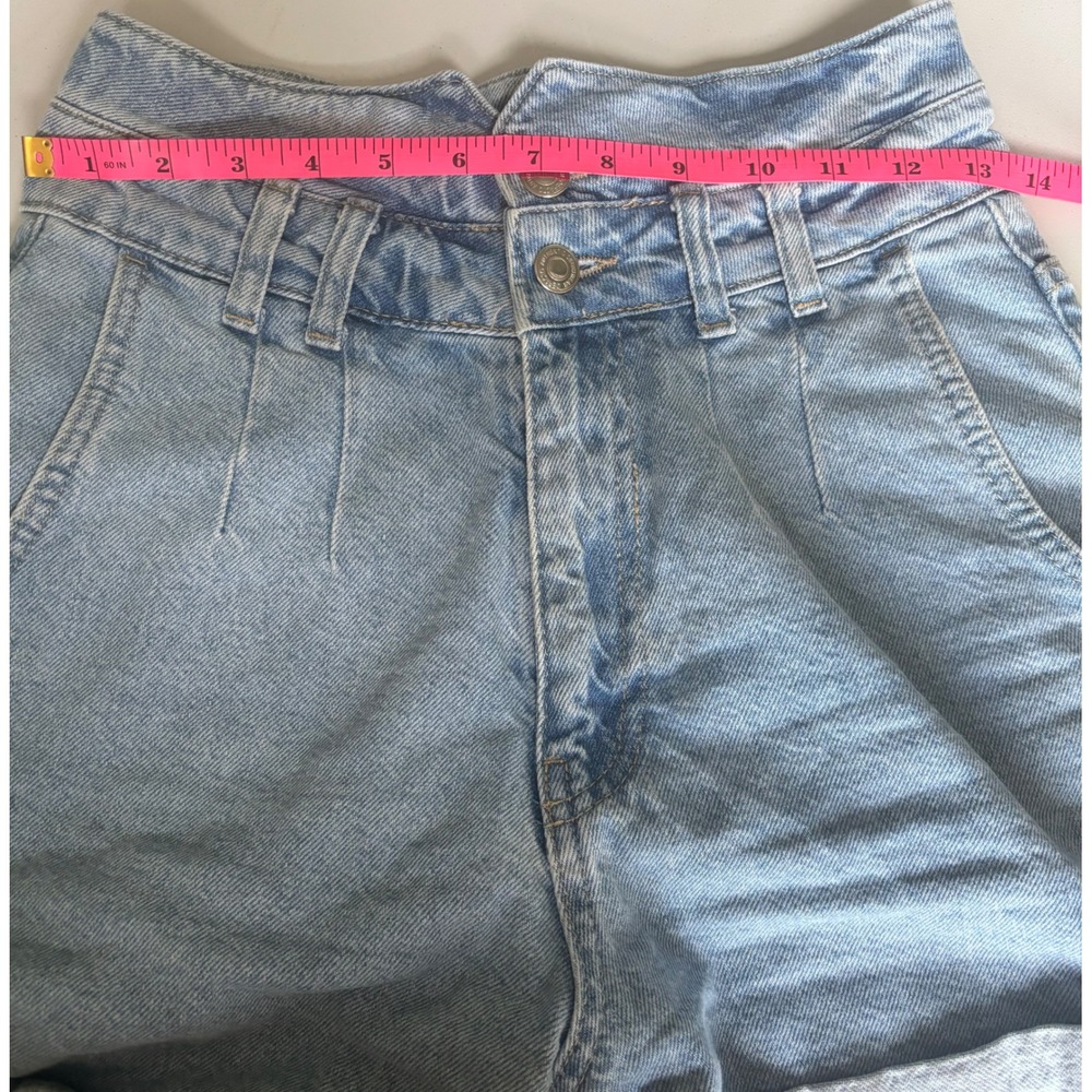 DF Jeans by Defacto High Waisted,‎ Light  Wash Jean Shorts Size 34 - Picture 7 of 7